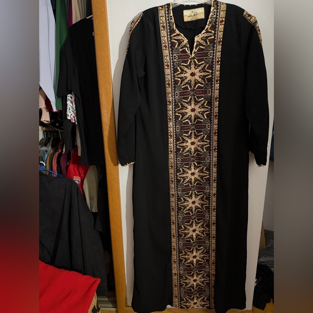 Elegant Black and Gold Long Sleeve Dress